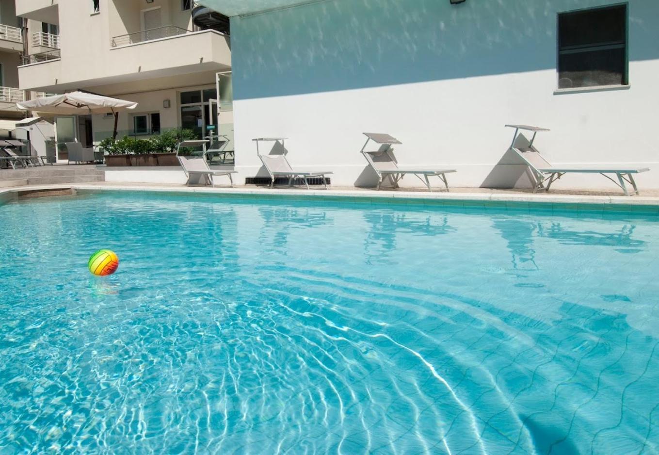 Hotel Bellevue กัตตอลิกา ภายนอก รูปภาพ